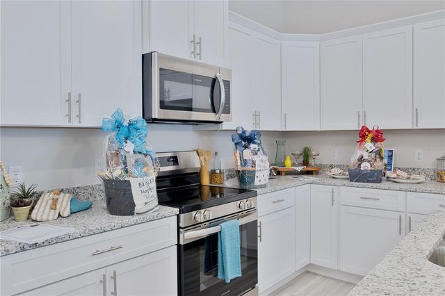 1904 N ROBERTS TRAIL, Bell, FL 32619