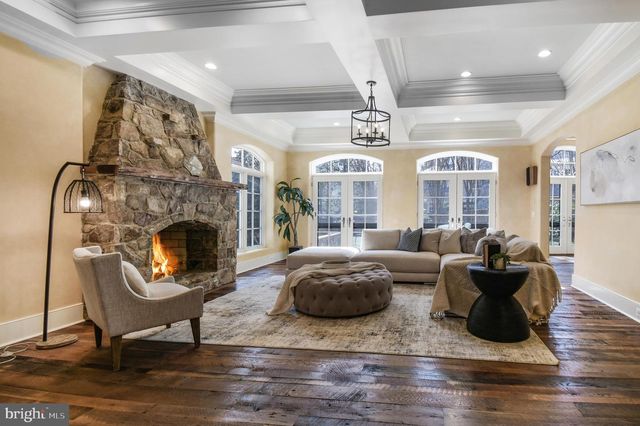 5420 MOORLAND LN, Bethesda, MD 20814