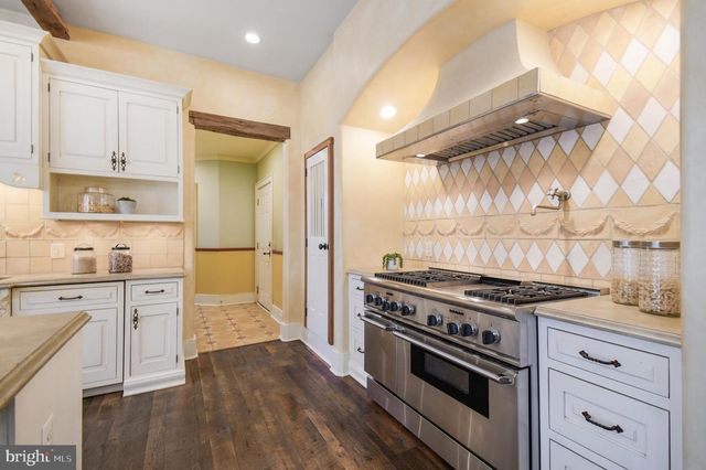 5420 MOORLAND LN, Bethesda, MD 20814
