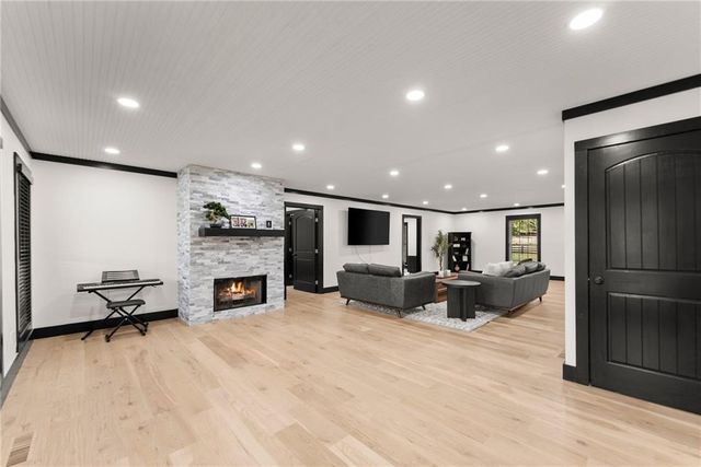 6147 Dahlonega Highway, Clermont, GA 30527