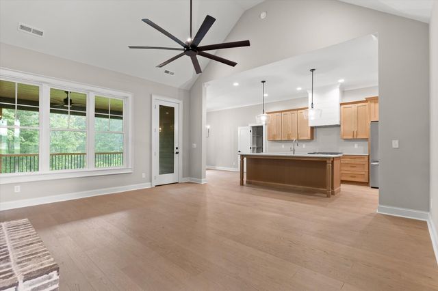 2772 Mowbray Pike, Soddy Daisy, TN 37379