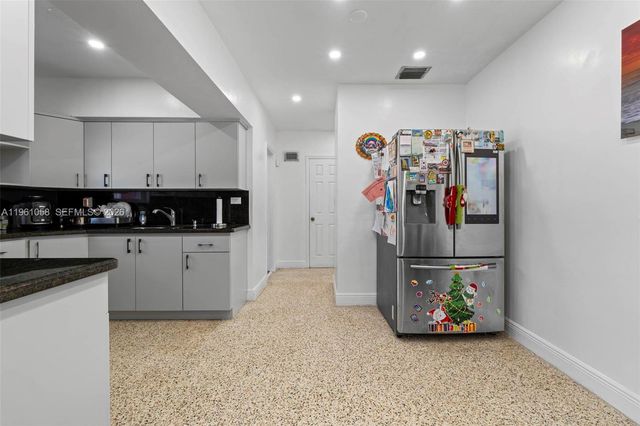 8300 NW 35th Pl 0, Miami, FL 33147