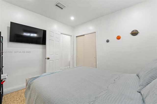 8300 NW 35th Pl 0, Miami, FL 33147