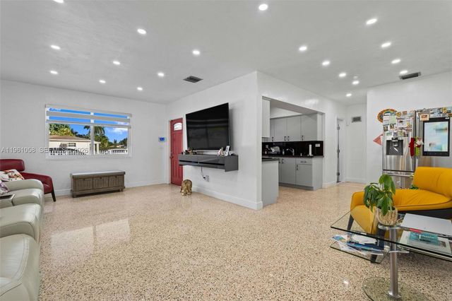 8300 NW 35th Pl 0, Miami, FL 33147