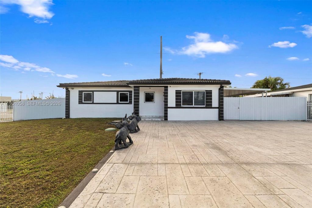 8300 NW 35th Pl 0, Miami, FL 33147