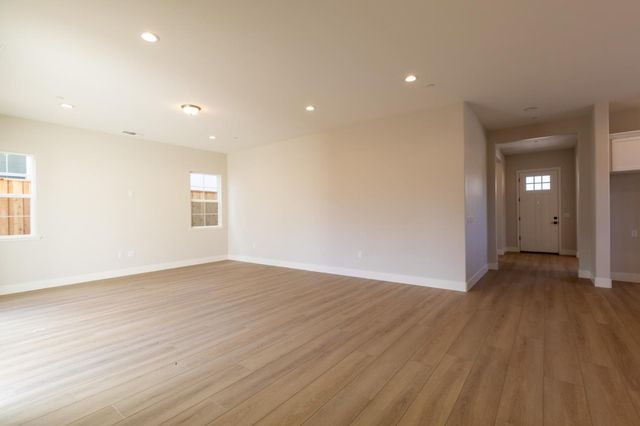 610 Santa Lucia Way, Marina, CA 93933