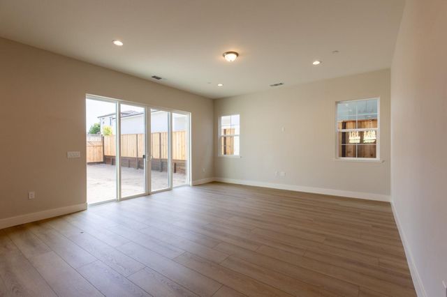 610 Santa Lucia Way, Marina, CA 93933