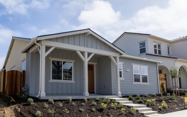 610 Santa Lucia Way, Marina, CA 93933