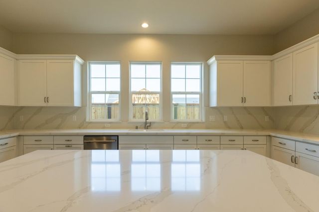 610 Santa Lucia Way, Marina, CA 93933