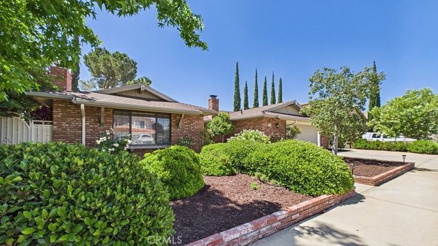 504 Fairway Drive, Palmdale, CA 93551