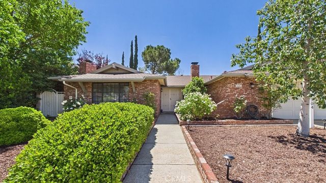 504 Fairway Drive, Palmdale, CA 93551