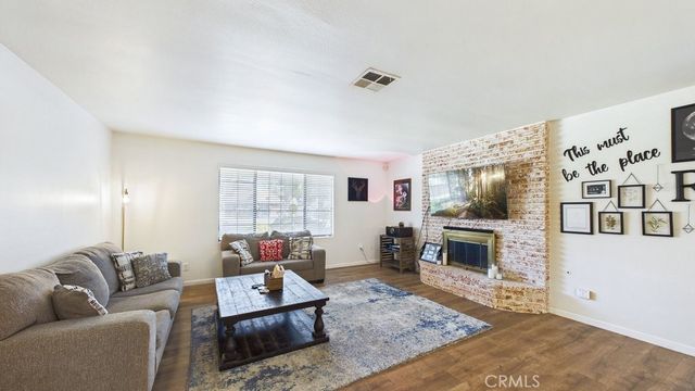 504 Fairway Drive, Palmdale, CA 93551