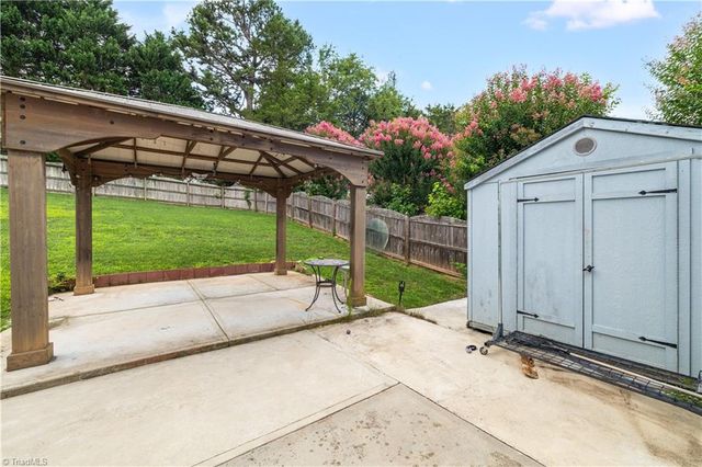 3540 Lamplight Way, High Point, NC 27265