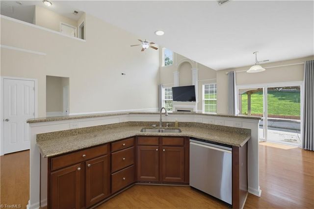 3540 Lamplight Way, High Point, NC 27265