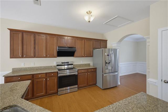3540 Lamplight Way, High Point, NC 27265