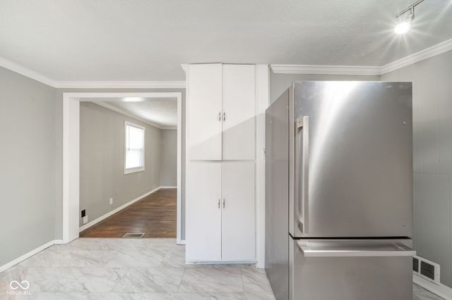 3729 Burton Place, Anderson, IN 46013