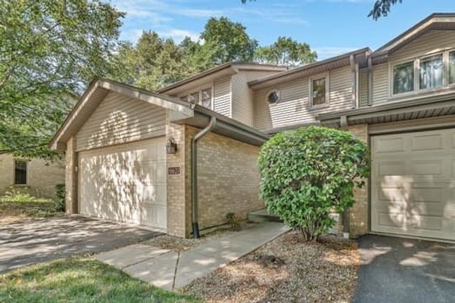 16620 Grants Trail, Orland Park, IL 60467