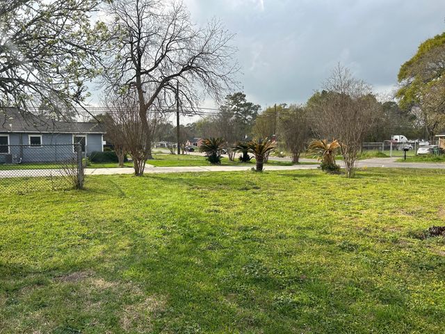 7902 Laura Koppe Road, Houston, TX 77028