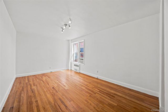 72-10 112 Street 6G, Forest Hills, NY 11375