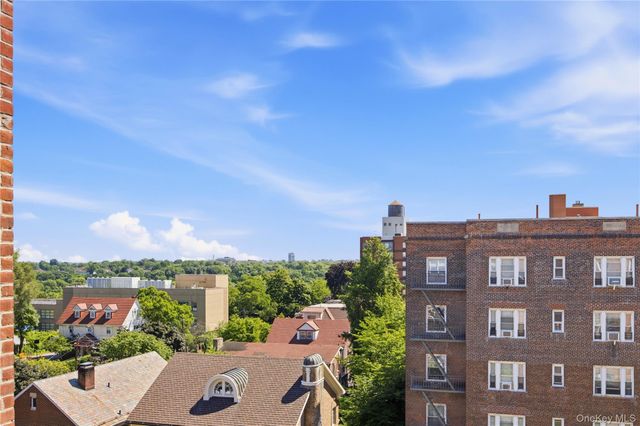 72-10 112 Street 6G, Forest Hills, NY 11375