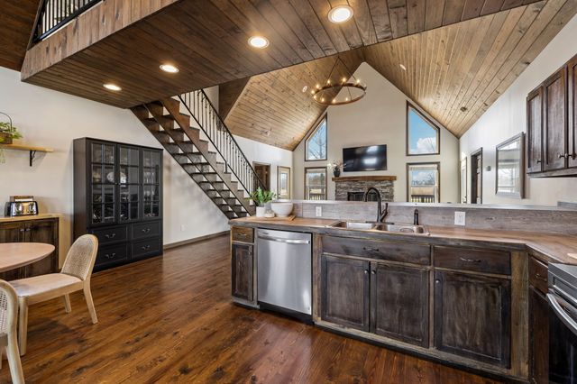 267 Switzerland Rd, Hohenwald, TN 38462