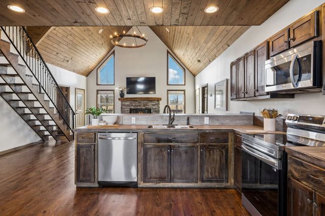 267 Switzerland Rd, Hohenwald, TN 38462