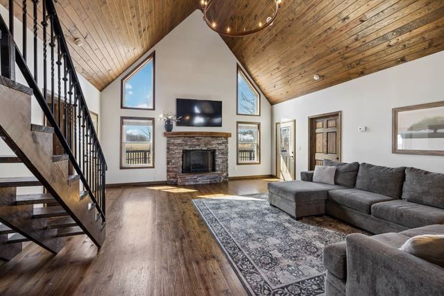 267 Switzerland Rd, Hohenwald, TN 38462