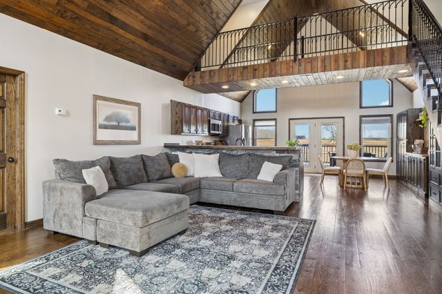 267 Switzerland Rd, Hohenwald, TN 38462