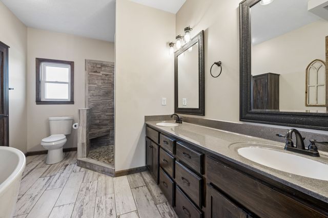 267 Switzerland Rd, Hohenwald, TN 38462