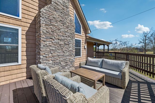 267 Switzerland Rd, Hohenwald, TN 38462