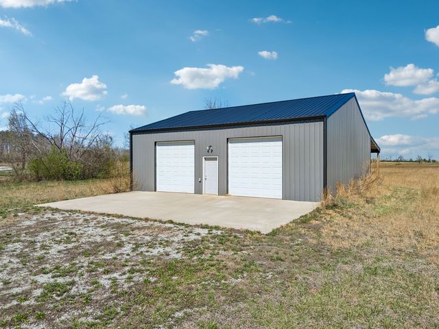 267 Switzerland Rd, Hohenwald, TN 38462