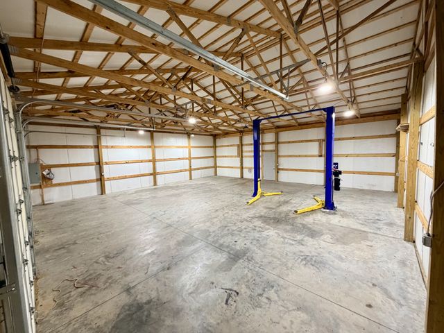 267 Switzerland Rd, Hohenwald, TN 38462