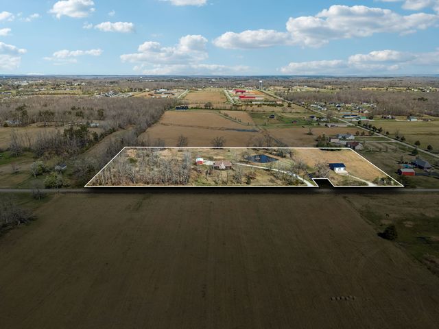 267 Switzerland Rd, Hohenwald, TN 38462