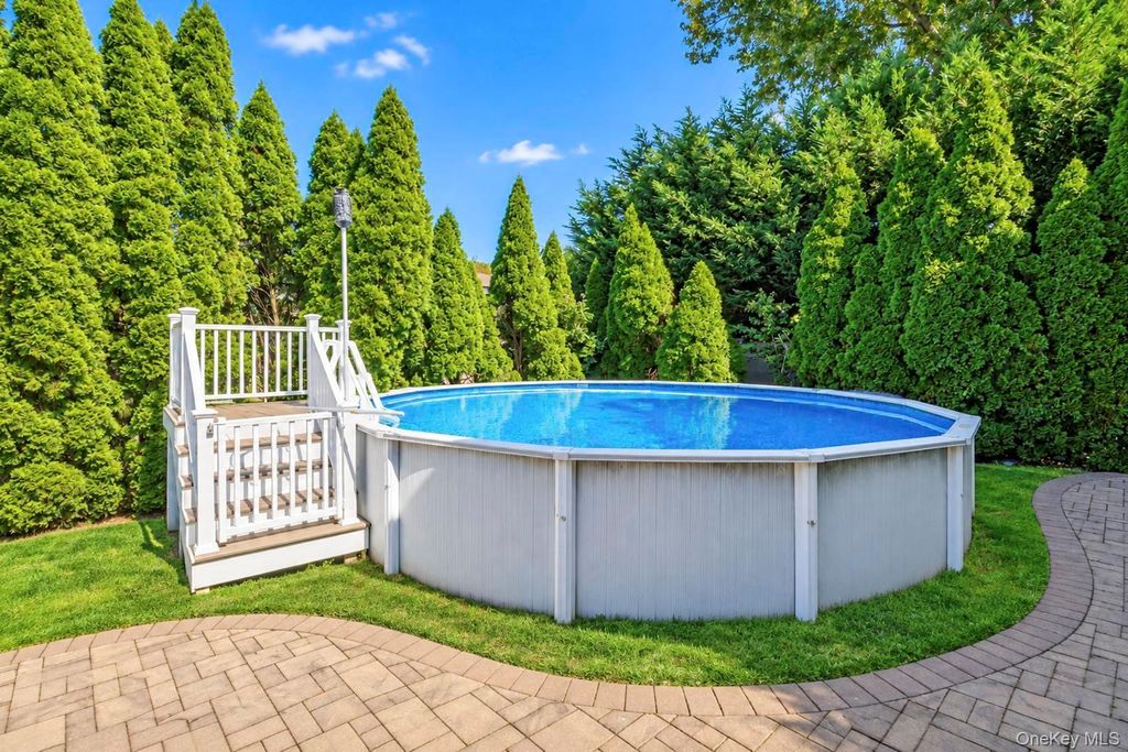43 North Drive, Westbury, NY 11590 — photo 4