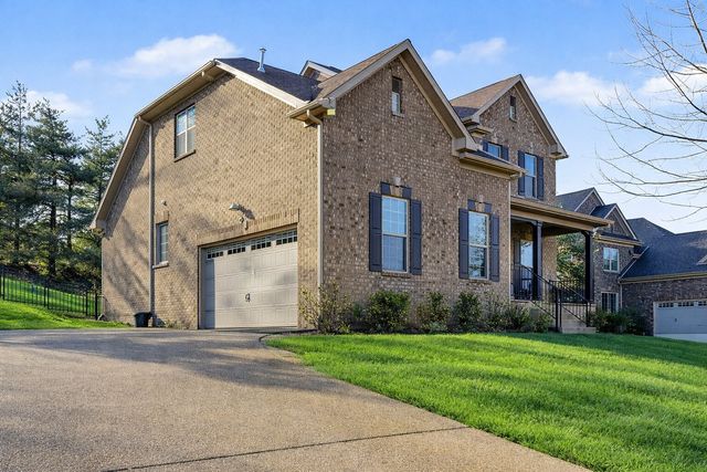1011 Five Coves Trce, Gallatin, TN 37066