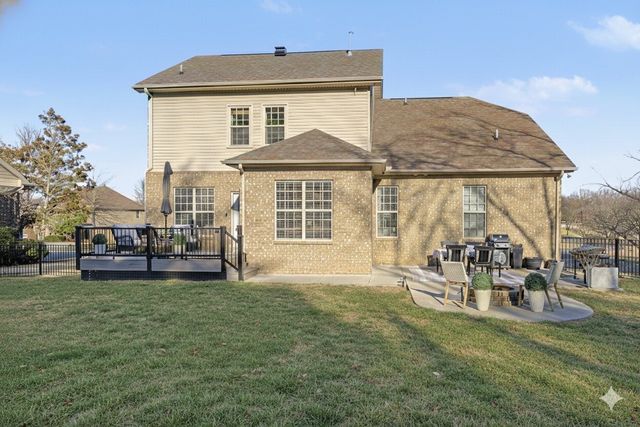 1011 Five Coves Trce, Gallatin, TN 37066