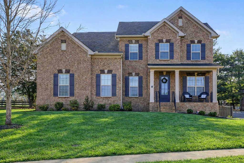 1011 Five Coves Trce, Gallatin, TN 37066