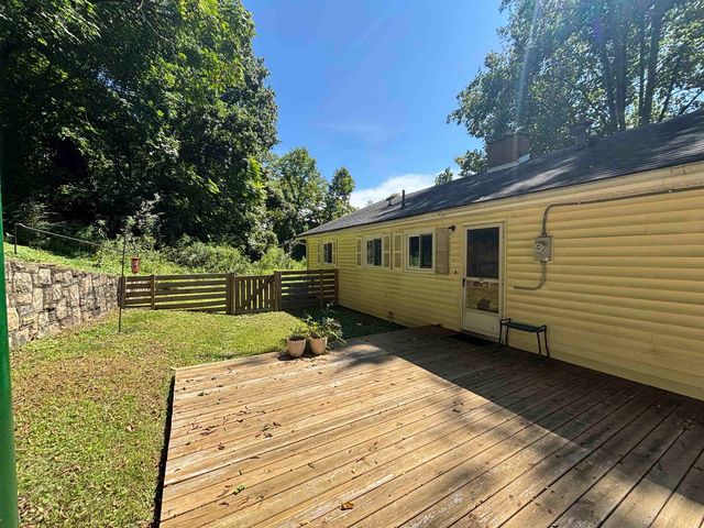 3072 Washington Blvd, Huntington, WV 25705