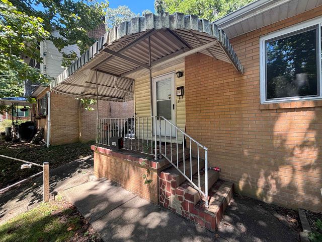 3072 Washington Blvd, Huntington, WV 25705