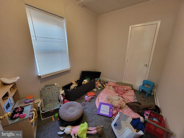 2121 S 60TH ST, Philadelphia, PA 19142