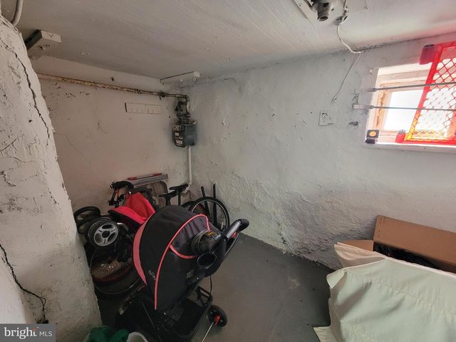 2121 S 60TH ST, Philadelphia, PA 19142