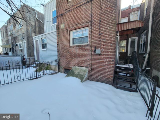 2121 S 60TH ST, Philadelphia, PA 19142