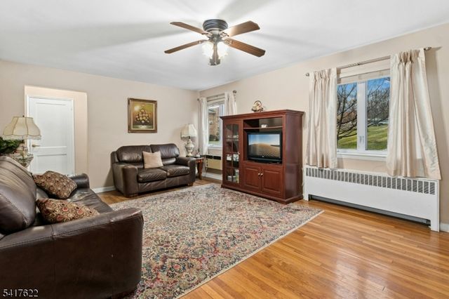 57 Troy Dr, Springfield Twp., NJ 07081