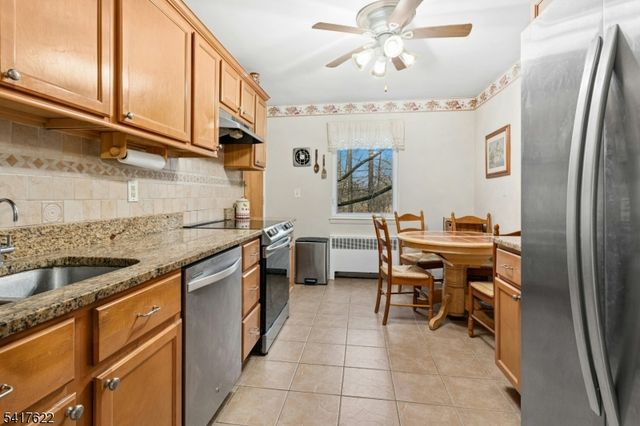 57 Troy Dr, Springfield Twp., NJ 07081