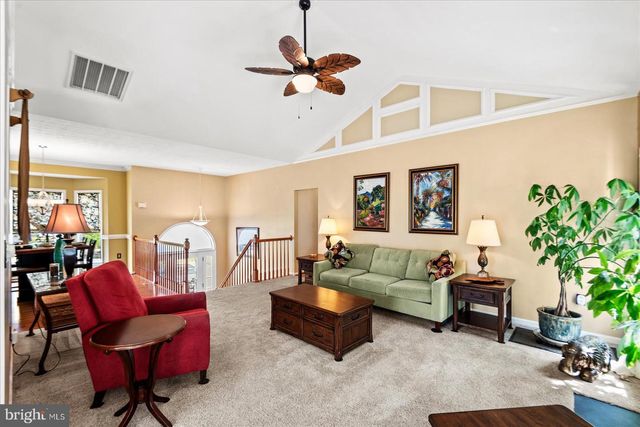302 FOREST AVE, Colonial Beach, VA 22443