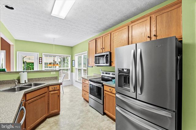 302 FOREST AVE, Colonial Beach, VA 22443
