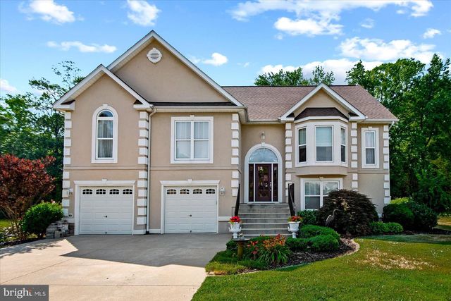 302 FOREST AVE, Colonial Beach, VA 22443