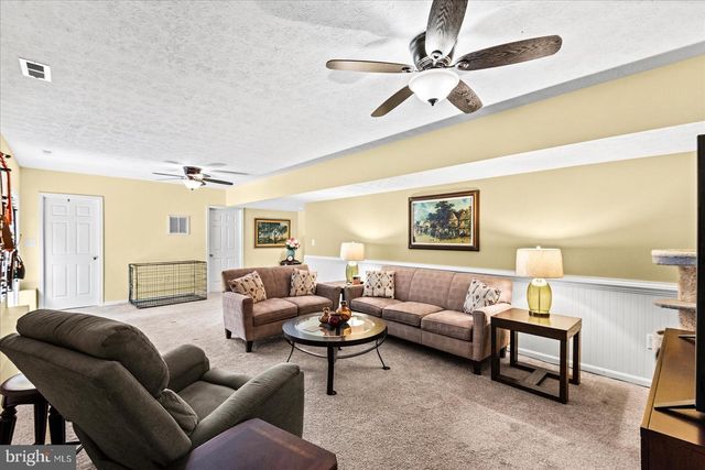 302 FOREST AVE, Colonial Beach, VA 22443