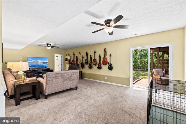 302 FOREST AVE, Colonial Beach, VA 22443