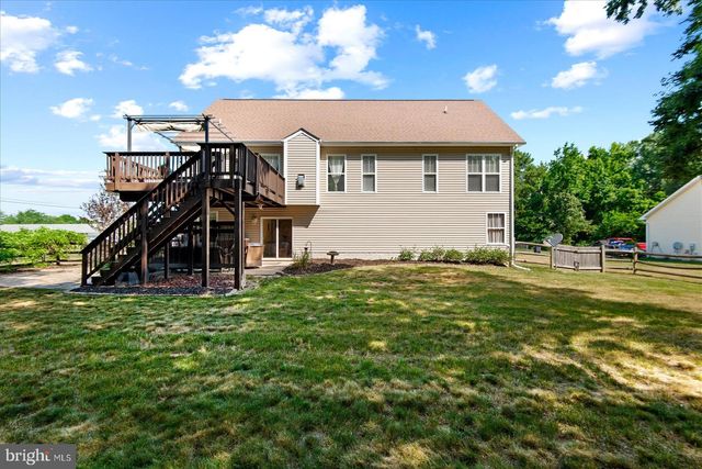 302 FOREST AVE, Colonial Beach, VA 22443
